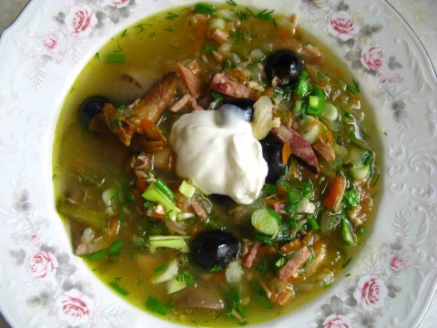 Солянка с капустой и грибами